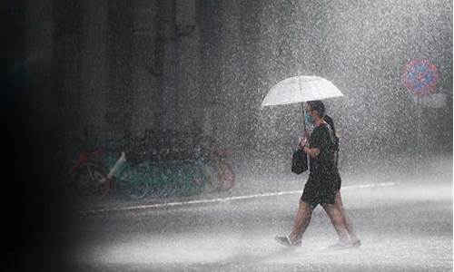 北京今晚将有大到暴雨各景区关门谢客吗?_北京今晚将有大到暴雨